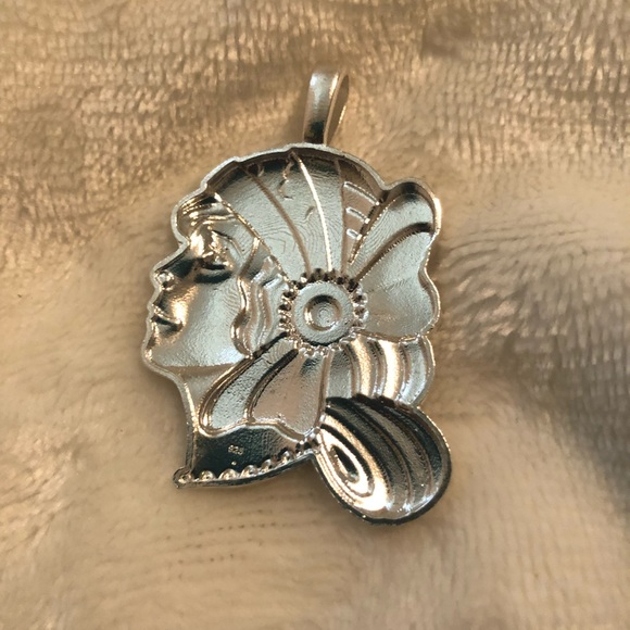 Large Girl Pendant sterling silver 12 grams Gypsy Charm jewelry gift box - Picture 9 of 12